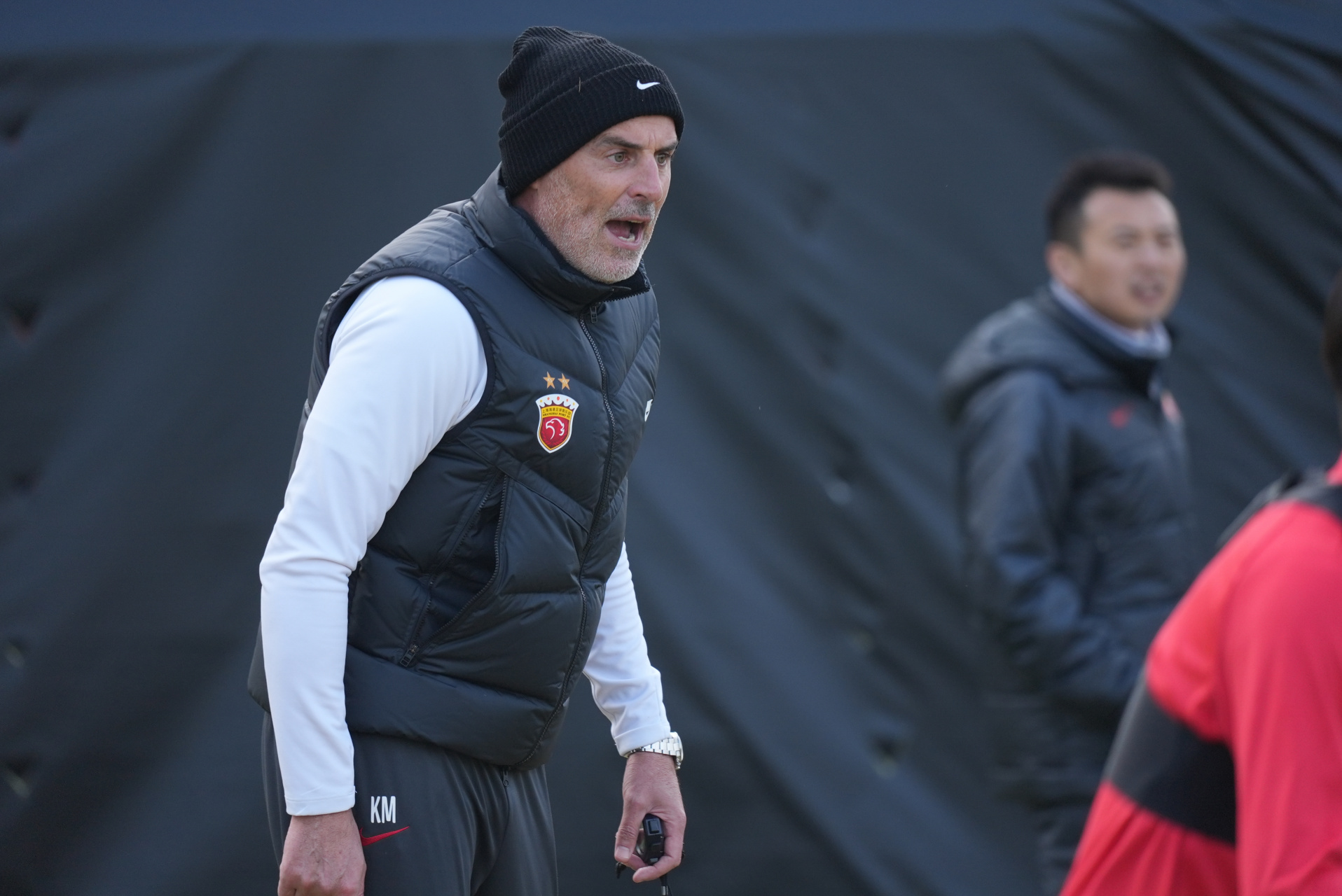 佛罗伦萨球员兢兢业业备战,心无旁骛的简单介绍 佛罗伦萨球员兢兢业业备战,心无旁骛的简单介绍